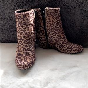 Wedgebooties “Jessica” size 6